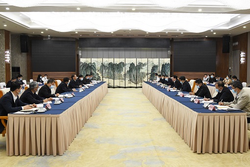 國家電網董事長辛保安、總經理張智剛拜會重慶市委書記陳敏爾、市長胡衡華