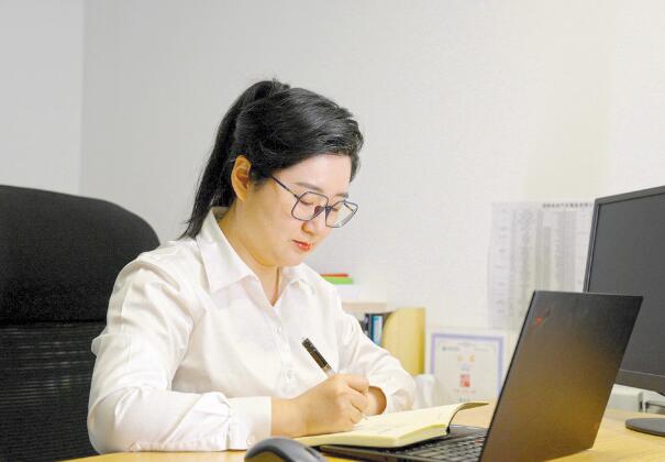 專注實干攻克難關， 建設卓越智慧車聯網平臺——記國網工匠韓慶雯