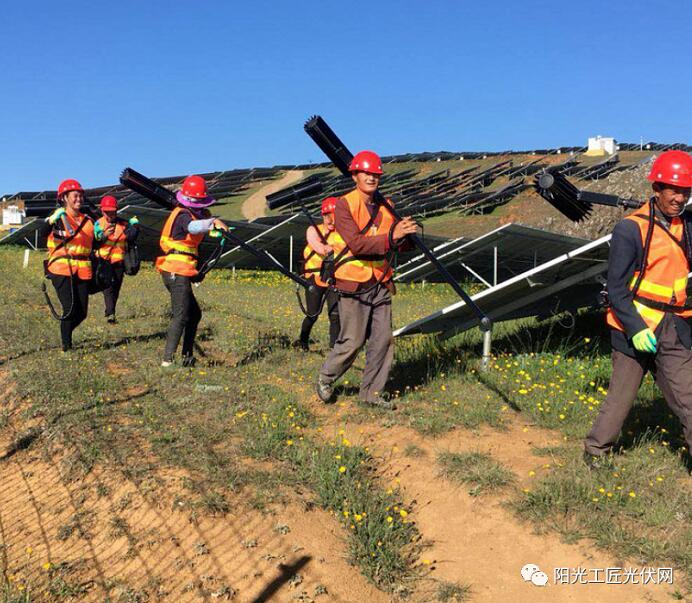 面積接近一個新加坡！青海塔拉灘光伏電站照亮“陽光之路”