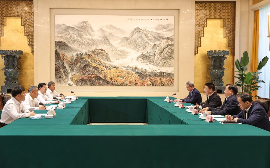 雷鳴山、韓君拜會湖北省委書記王蒙徽、省長王忠林