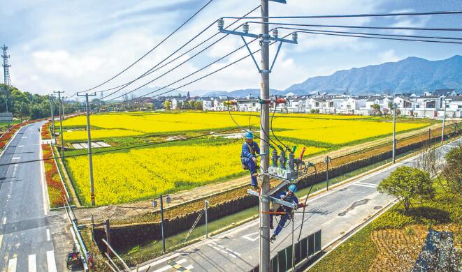 浙江富陽加大農網改造力度，全面推進鄉村電氣化改造