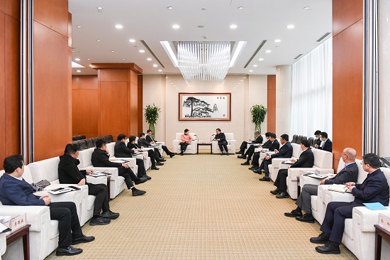 華能集團總經理、黨組副書記鄧建玲會見常州市市長盛蕾