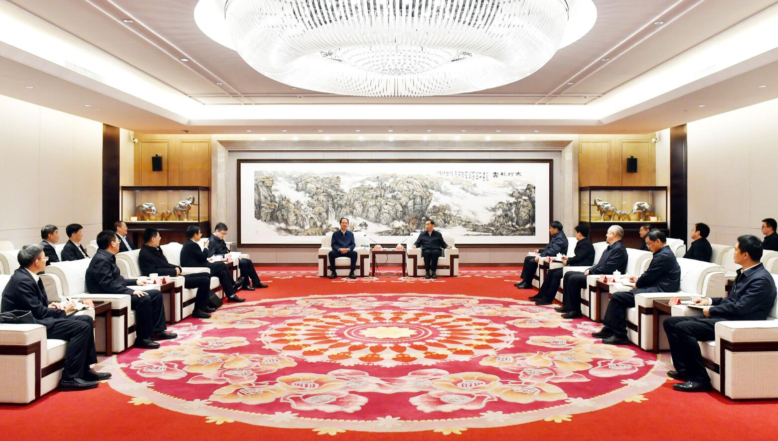 中國電建黨委書記、董事長丁焰章與河北省委常委、石家莊市委書記張超超會談