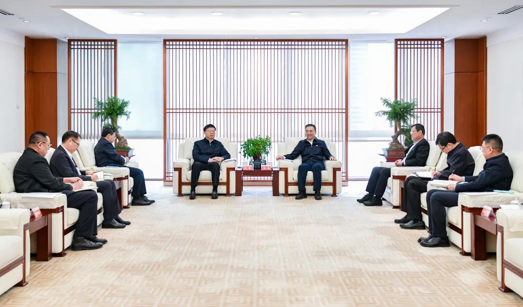 大唐集團有限公司黨組書記、董事長鄒磊會見吉林省委常委、省委秘書長李偉