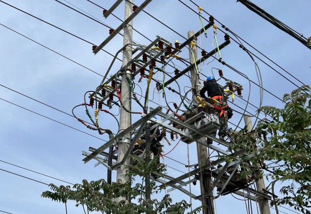 六五四供電公司奮戰8小時，順利完成新線路投運