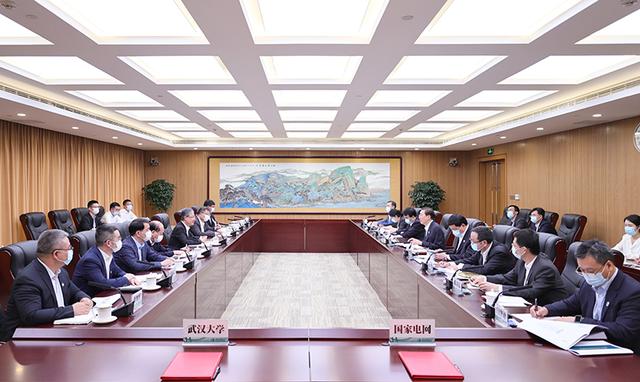 國家電網董事長辛保安、總經理張智剛與武漢大學黨委書記黃泰巖、校長張平文會談