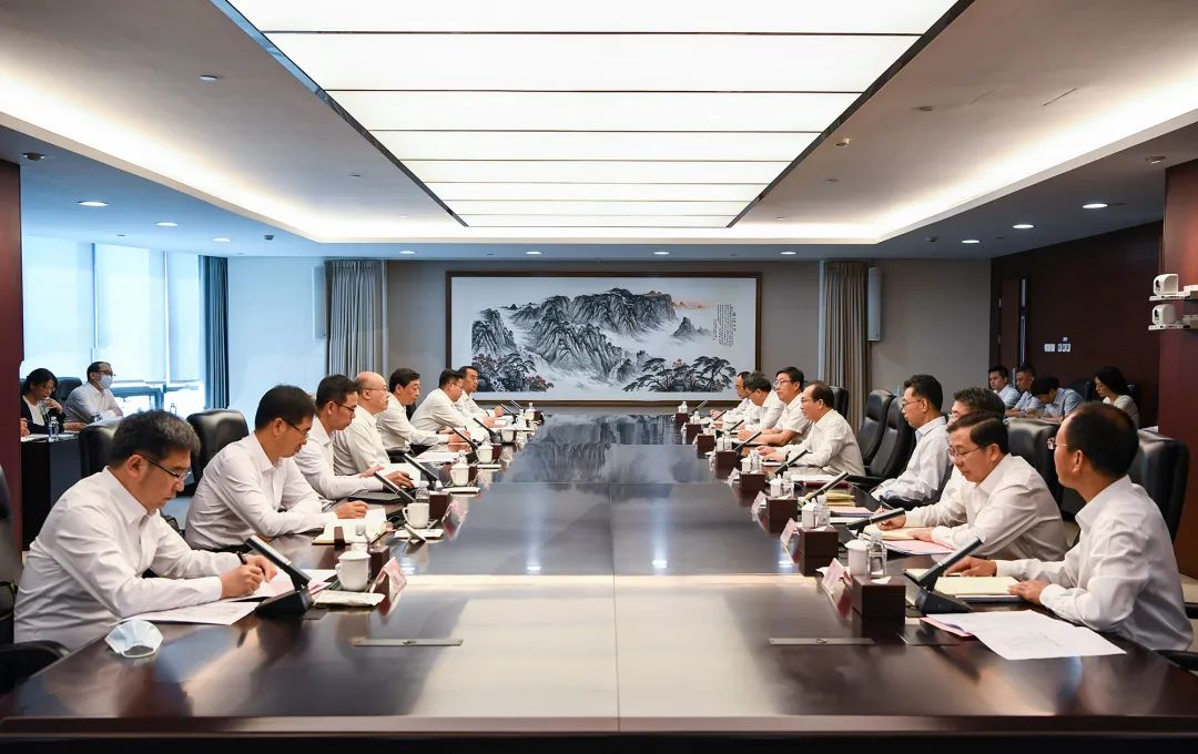 華電集團黨組書記、董事長江毅與河北省委副書記、省長王正譜舉行會談