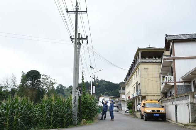 南方電網桐梓供電局電“靚”鄉村旅游
