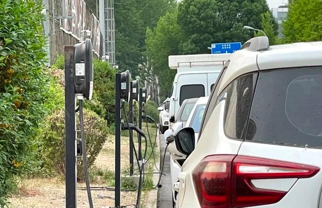 充電站費用漲價，新能源車的韭菜終于成熟了?