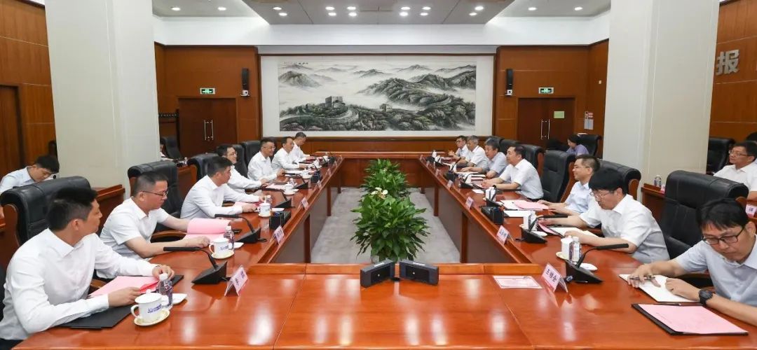 中核集團黨組副書記、總經理顧軍會見蘇州市委副書記、市長吳慶文一行