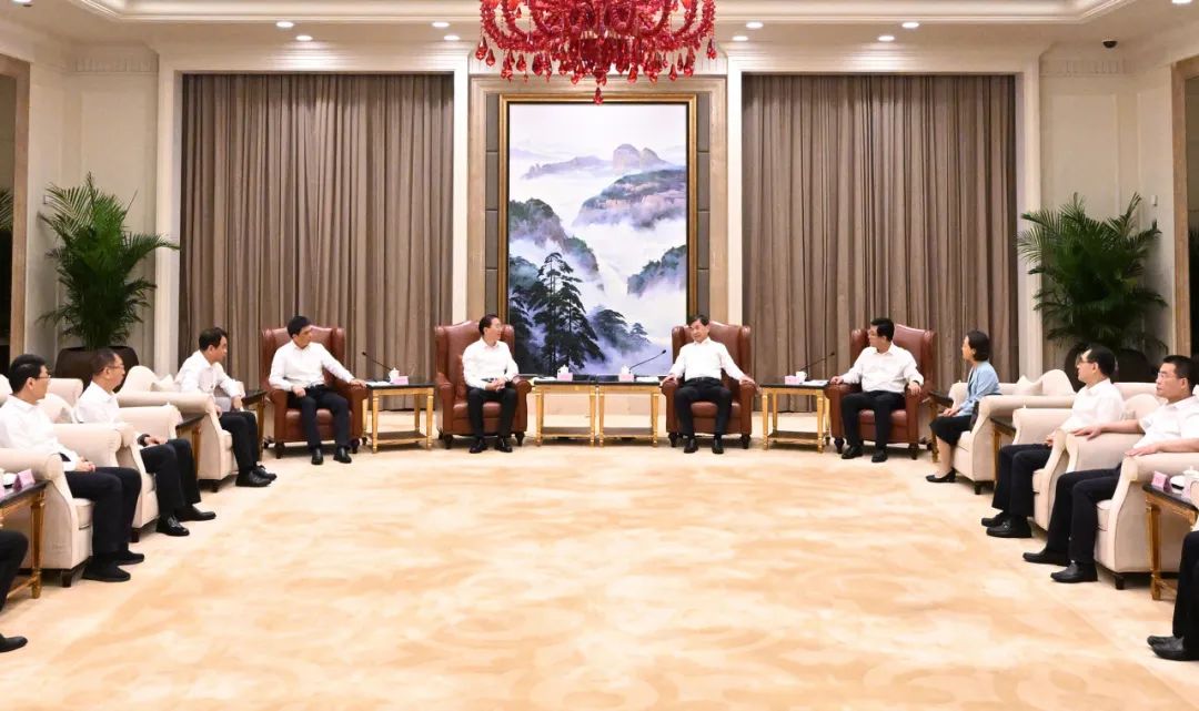 國家電網公司董事長、黨組書辛保安與福建省委書記周祖翼、省長趙龍會談
