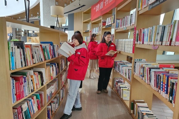 烏海供電公司聯合黨支部：開展“中華民族一家親，同心共筑中國夢”全民閱讀活動