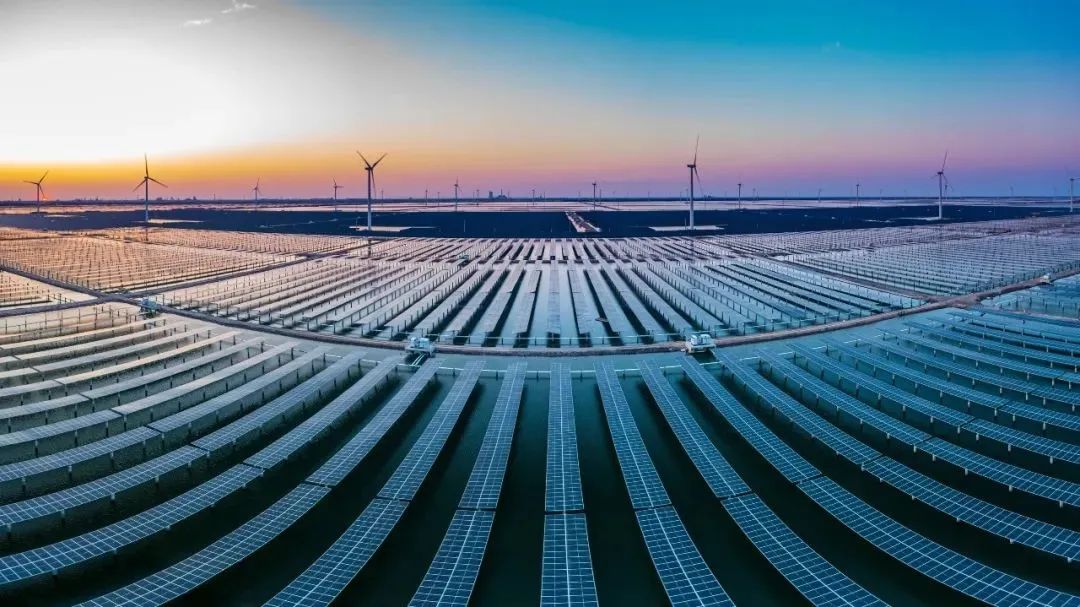 突破3億千瓦時，?；瘓F一期300MW光伏發電項目實現年度目標