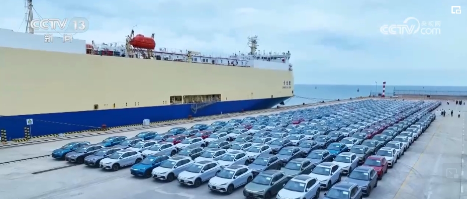 國產新能源車“出?！薄凹肌毙刑煜?再亮“黑科技”