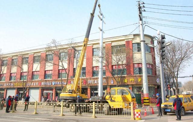 國網武鄉縣供電公司電網改造惠民生 助城市“煥新顏”