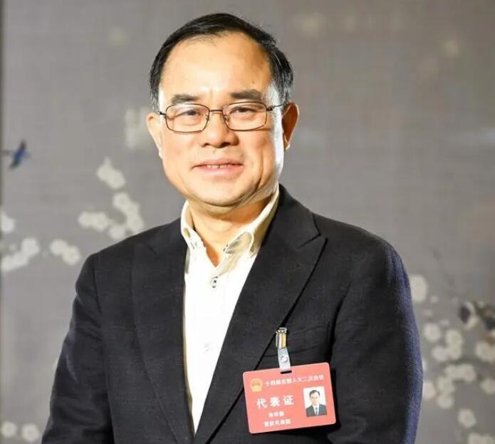 【兩會好聲音】全國人大代表、長安汽車董事長朱華榮：強化市場調節手段，進一步改善汽車消費環境