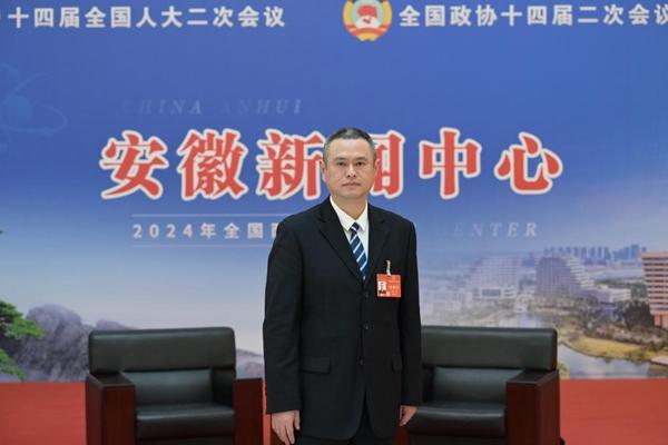 程韜代表：支持引入新質生產力，鼓勵新能源商用車發展