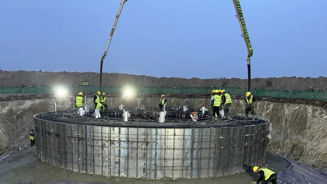 吉林洮南22.1MW分散式風電鄉村振興項目首臺風機基礎承臺澆筑成功