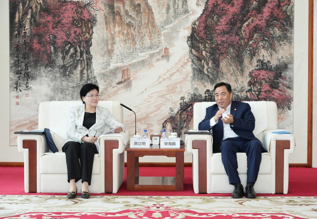中國能建黨委書記、董事長宋海良與江蘇省委常委、南京市委書記韓立明會談
