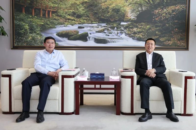 陜煤集團黨委書記、董事長張文琪會見中鐵十八局集團黨委書記、董事長閆廣天一行