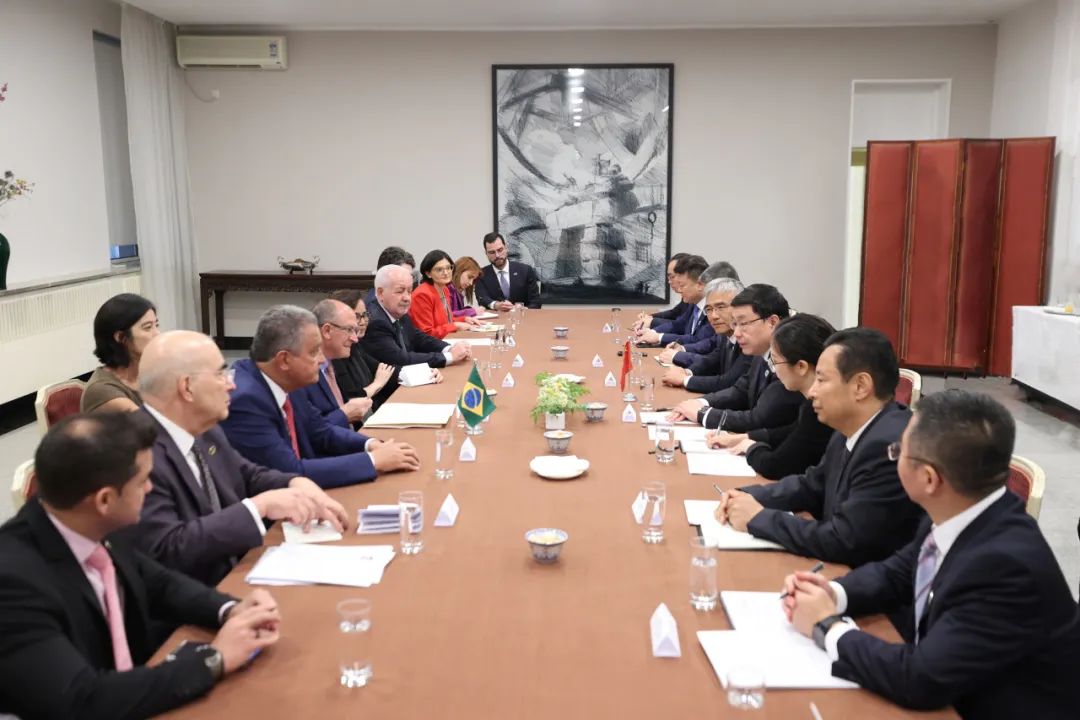 巴西副總統阿爾克明與中國國家電網公司董事長張智剛會談