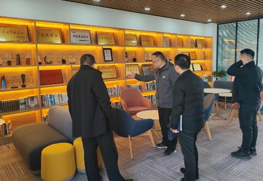 隨州市總工會(huì )常務(wù)副主席魯正長(cháng)一行到華潤電力隨州新能源公司調研指導