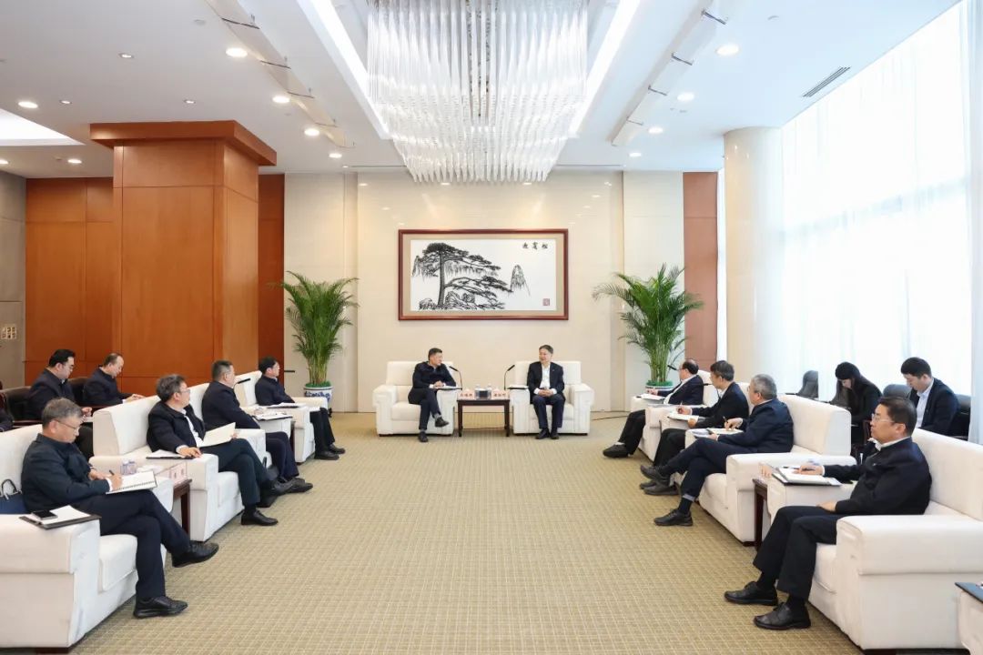 華能集團董事長(cháng)溫樞剛會(huì )見(jiàn)東方電氣董事長(cháng)俞培根