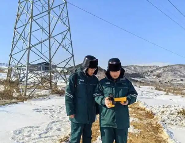 國網(wǎng)煙臺供電公司強化輸電線(xiàn)路巡視保障春節可靠供電
