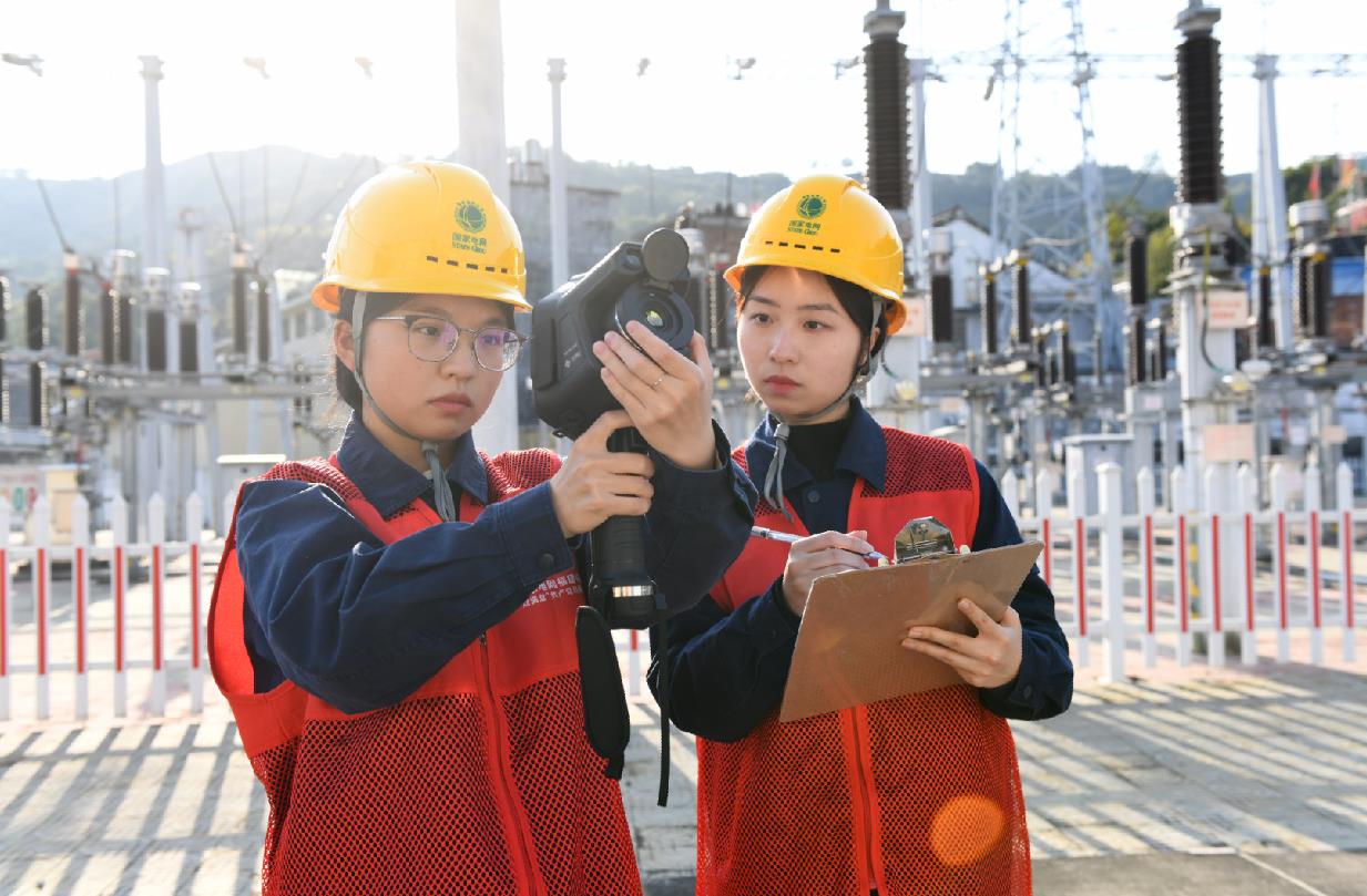 國網(wǎng)福鼎市供電公司全力以赴保用電 亮亮堂堂過(guò)春節