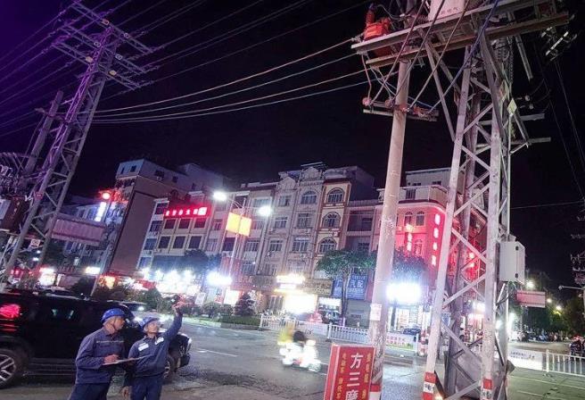 廣西平南供電局積極開(kāi)展春節保電