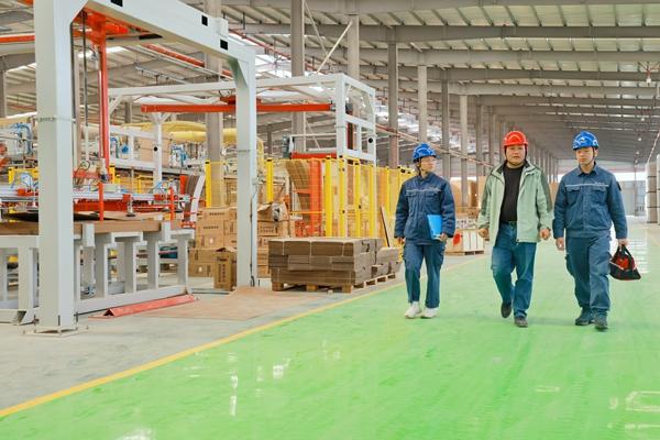 廣西浦北供電局主動(dòng)上門(mén)貼心服務(wù) 保障企業(yè)復工復產(chǎn)