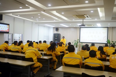華潤南京公司檢修公司黨支部開展黨員大會、支委會以及3月份主題黨日活動